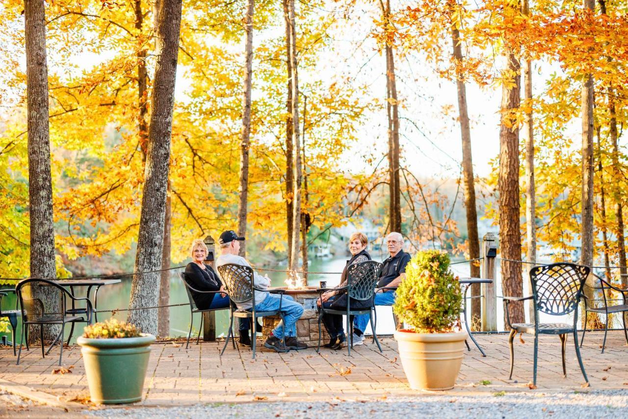 Halesford Harbour Resort Moneta Exterior foto
